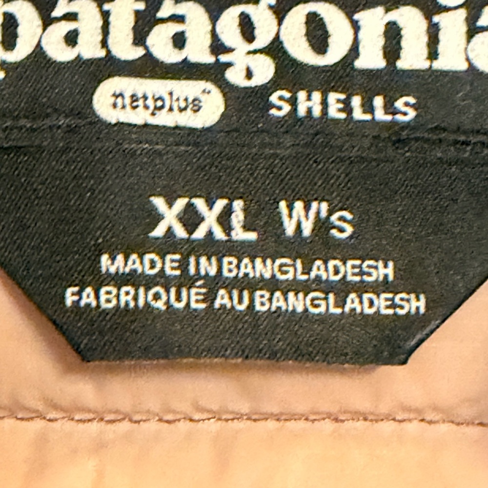 Patagonia Women's Tan Puffer Jacket - Picture 2 of 3